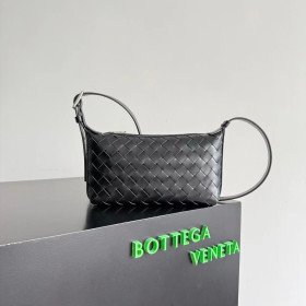 보테가 베네타 26SS 트레블러 파우치 블랙