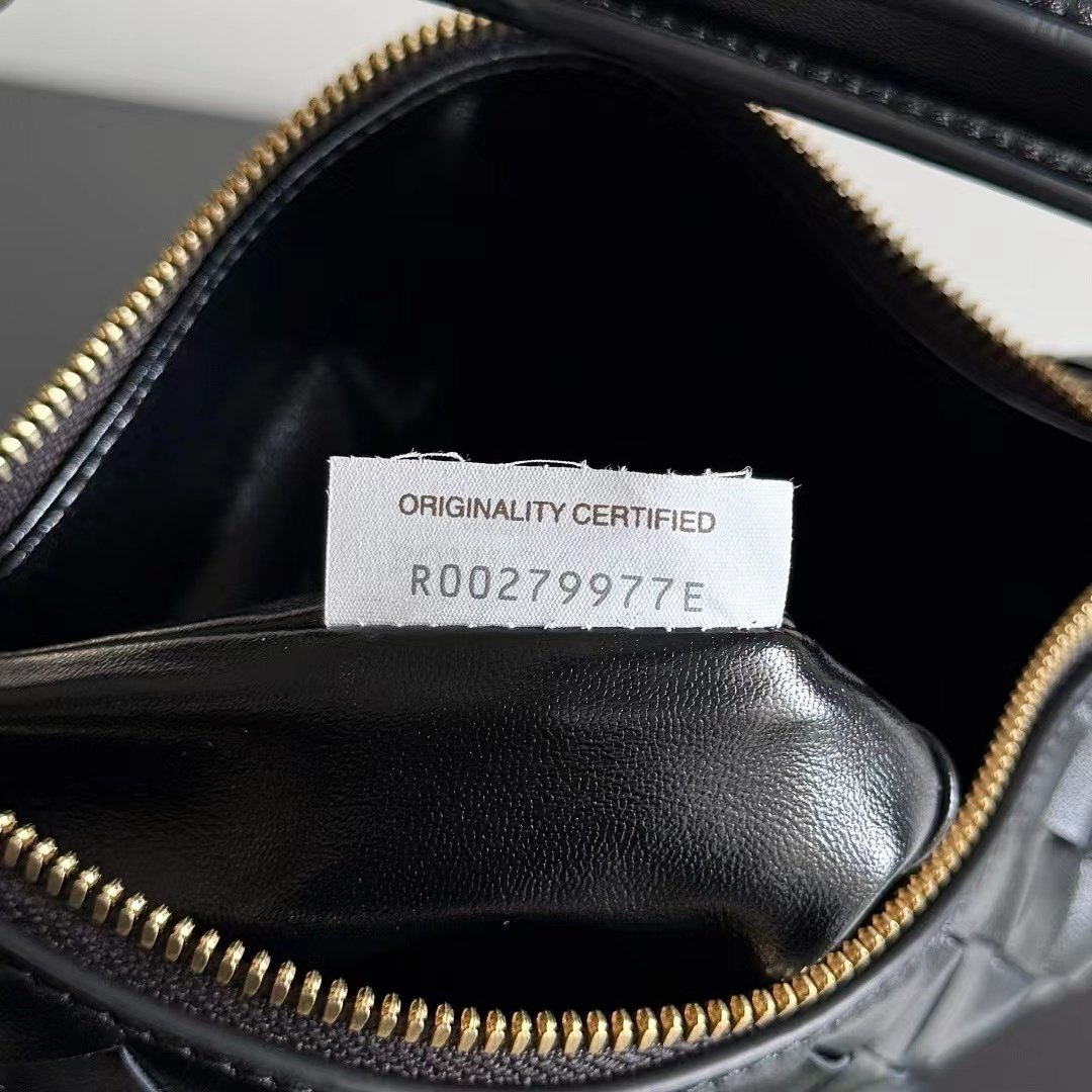 보테가 베네타 26SS 월리스 토트백