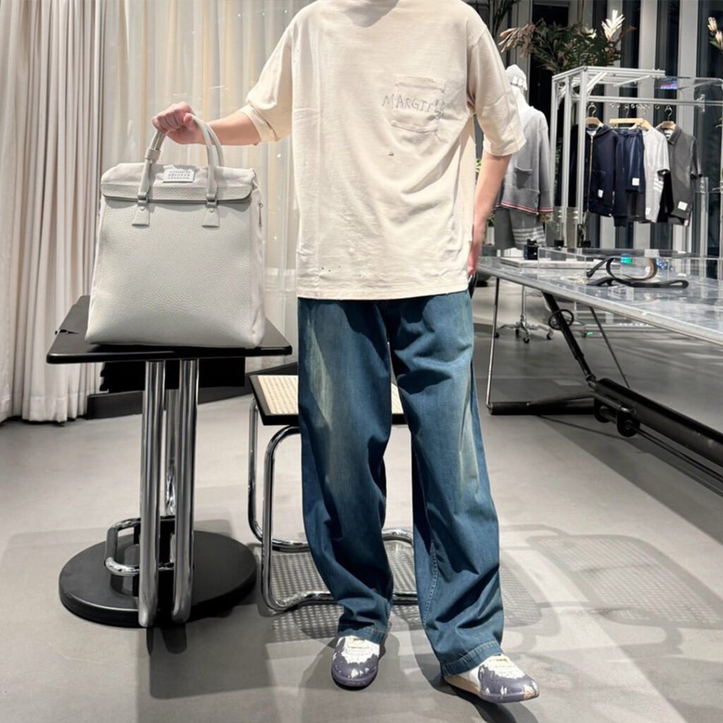 마르지엘라 페인팅 로고 반팔 티셔츠 베이지