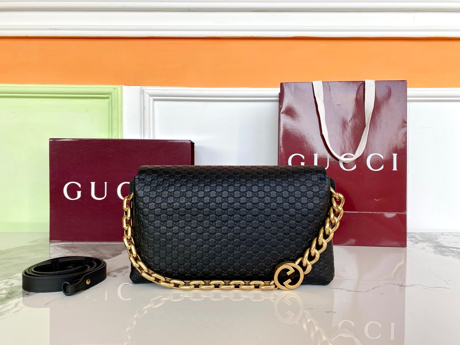 구찌 체인 미디움 숄더백