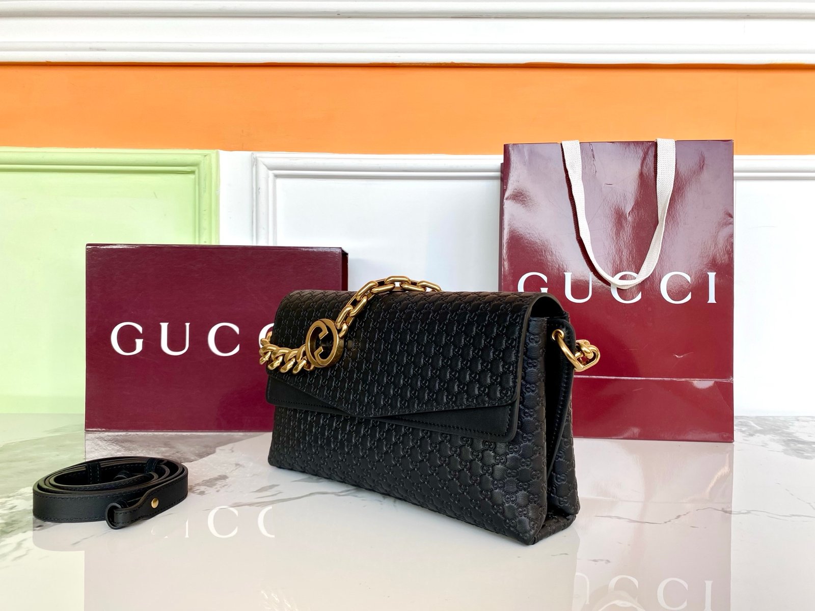 구찌 체인 미디움 숄더백