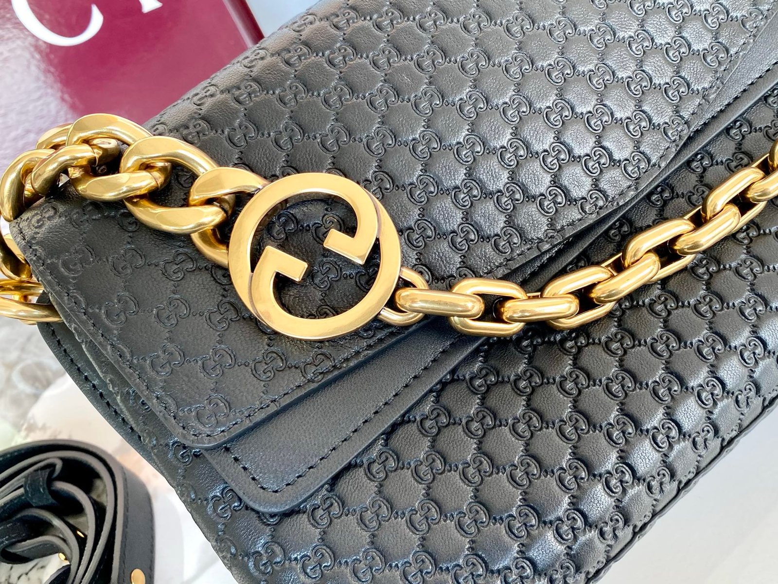 구찌 체인 미디움 숄더백