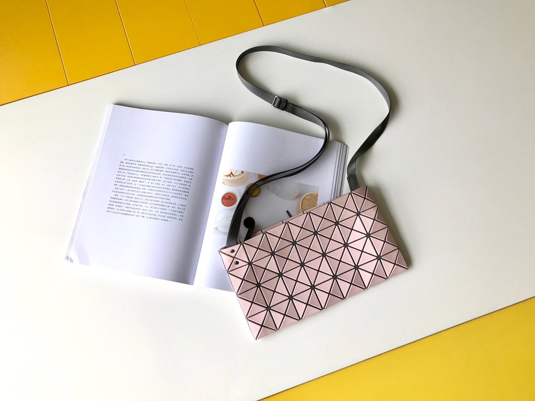 바오바오 루센트 크로스백