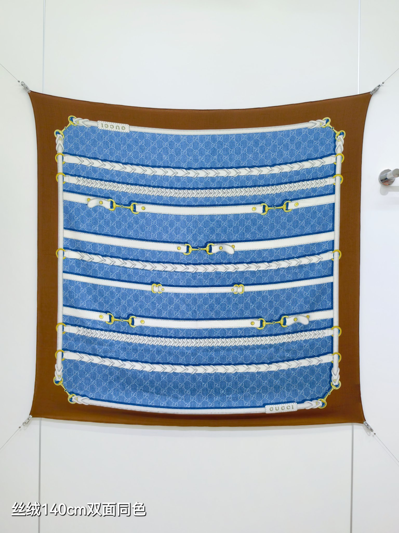 구찌 GG 홀스빗 하네스 프린트 실크 울 숄