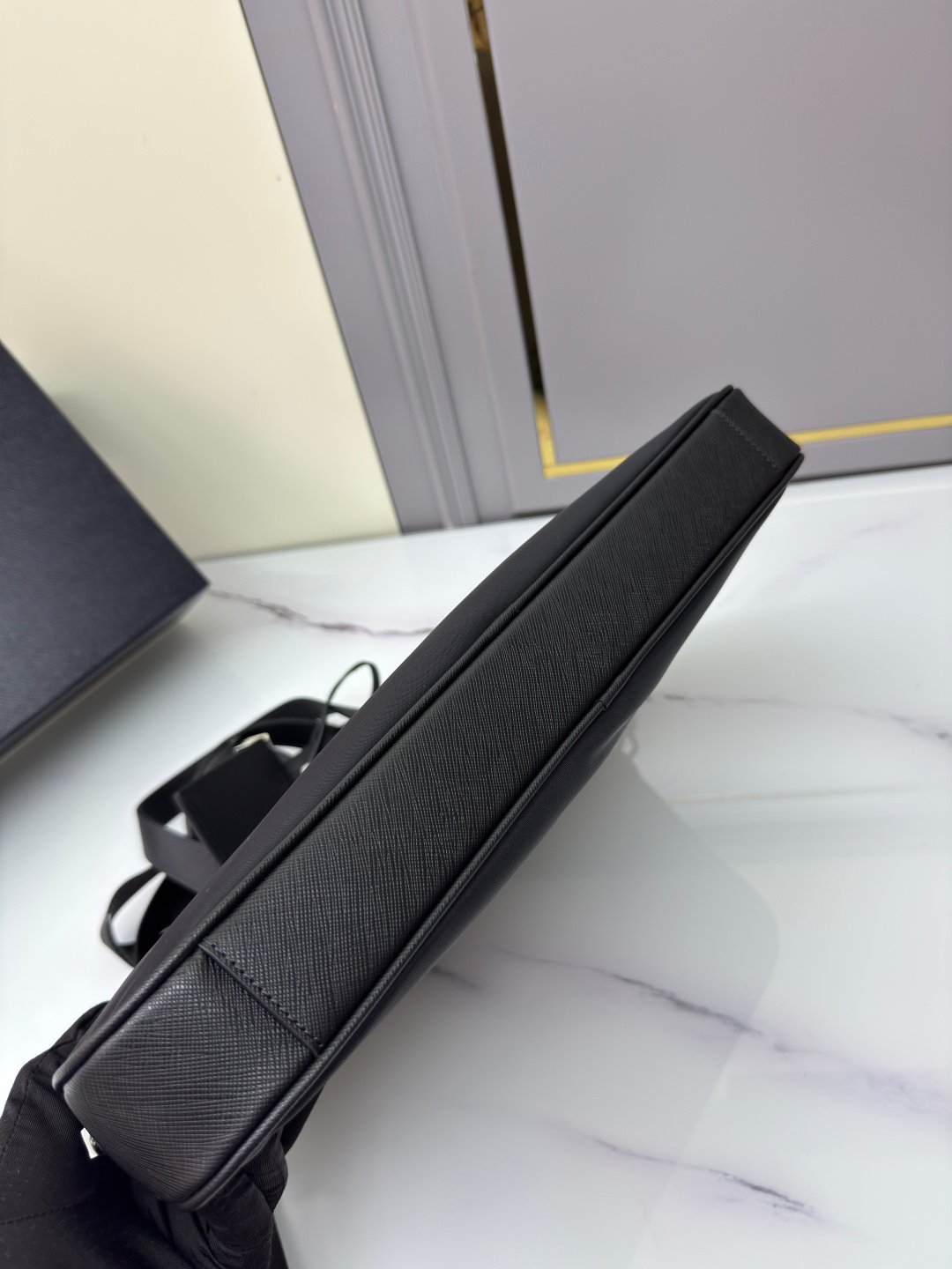 프라다 리나일론 사피아노 브리프 케이스