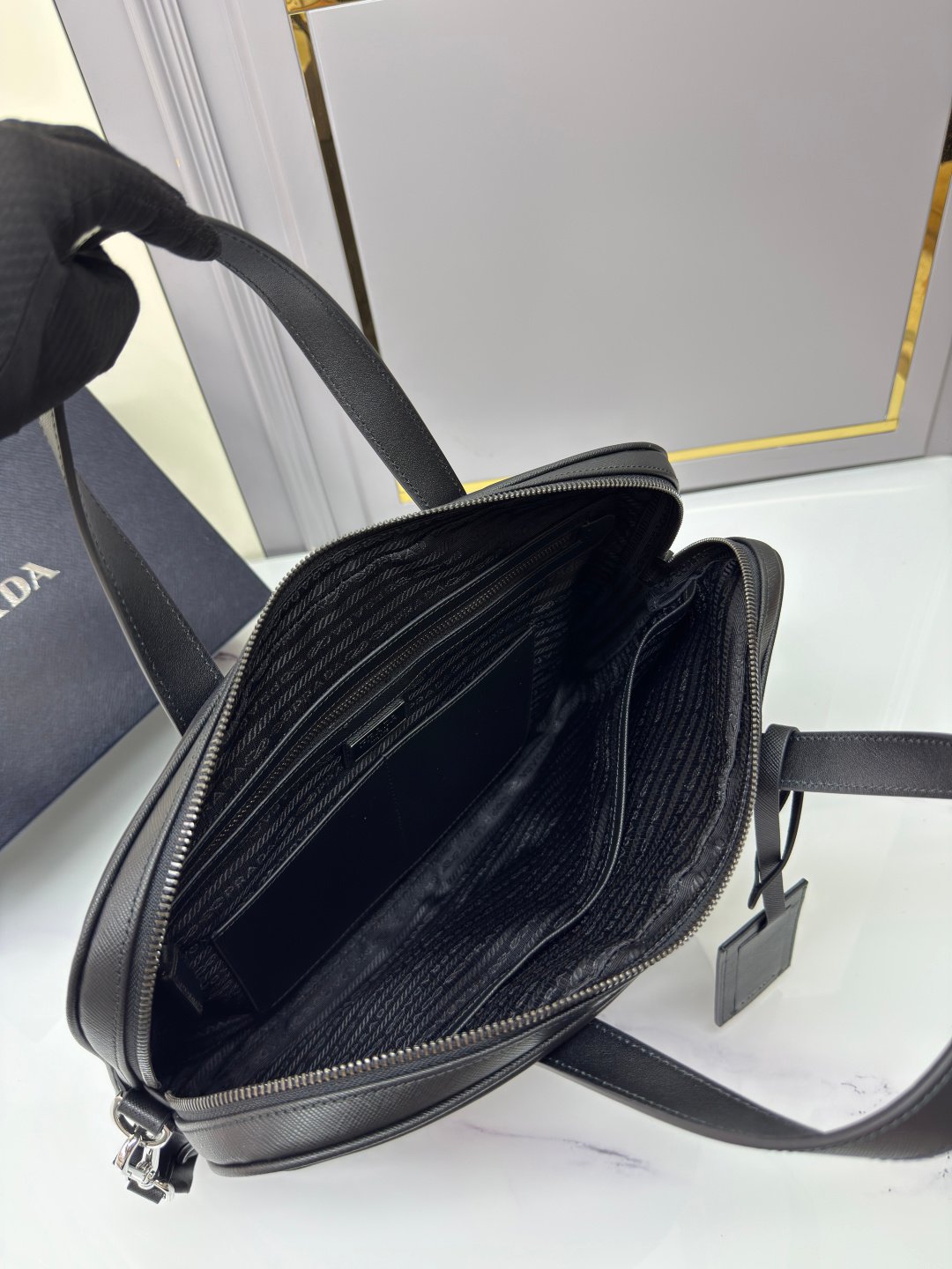 프라다 리나일론 사피아노 브리프 케이스