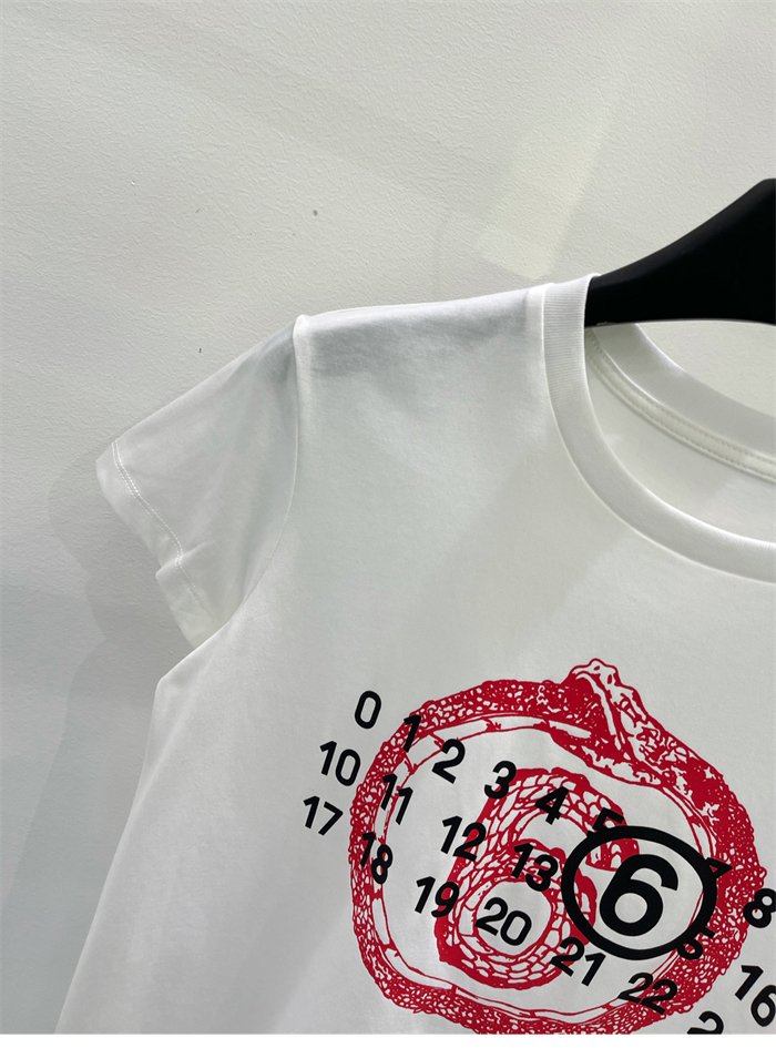 메종 마르지엘라 이어 오브 더 스네이크 반팔 티셔츠