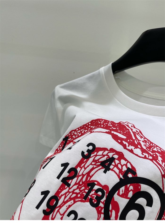 메종 마르지엘라 이어 오브 더 스네이크 반팔 티셔츠