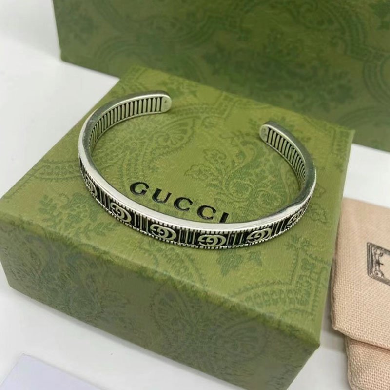 구찌 더블 G 실버 팔찌