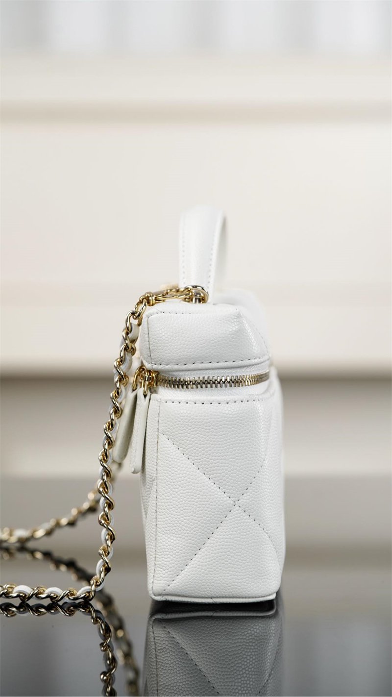 샤넬 25k 직사각 베니티 케이스 캐비어 골드 메탈 화이트