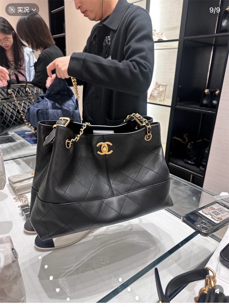 샤넬 카프스킨 골드메탈 25백