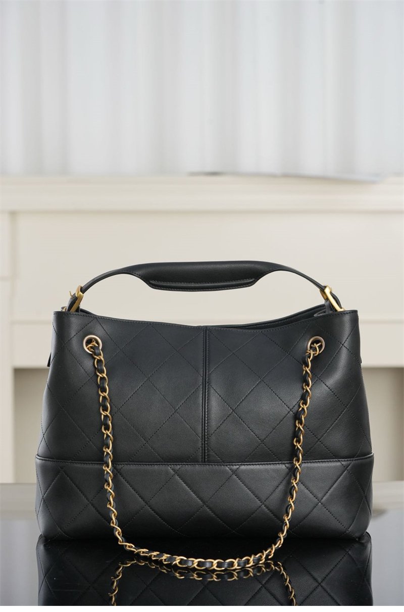 샤넬 카프스킨 골드메탈 25백