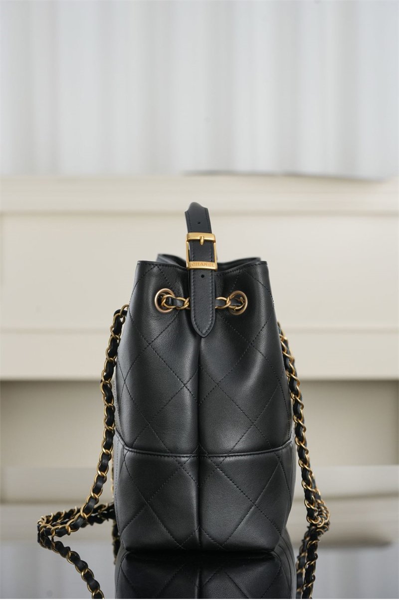 샤넬 카프스킨 골드메탈 25백