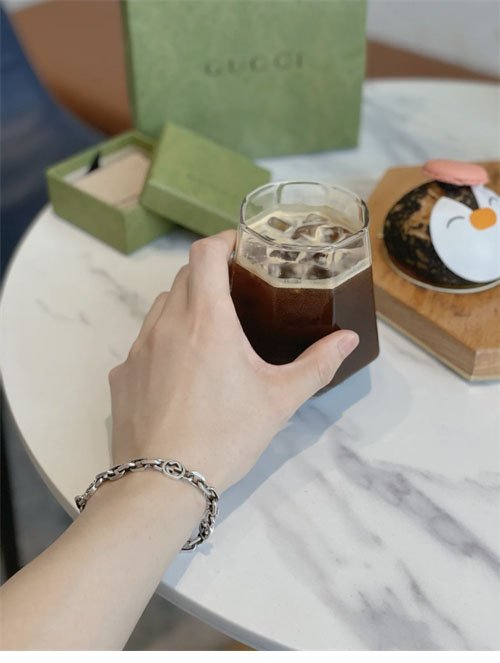 구찌 스털링 인터로킹 G 실버 팔찌