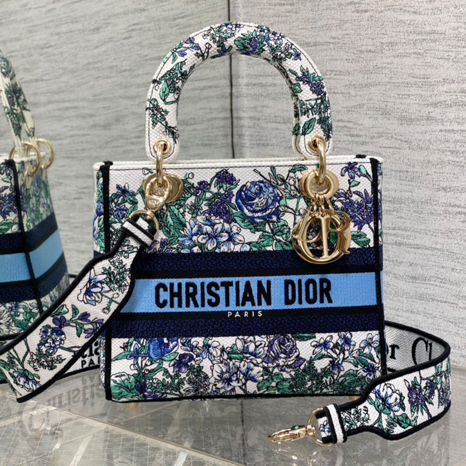 디올 멀티컬러 Toile de Jouy 레이디 D-LITE 미디엄 백 24*20*11CM