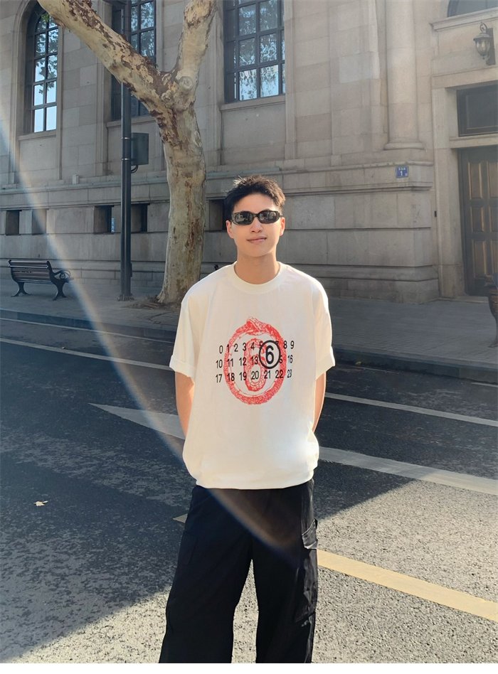 메종 마르지엘라 이어 오브 더 스네이크 반팔 티셔츠