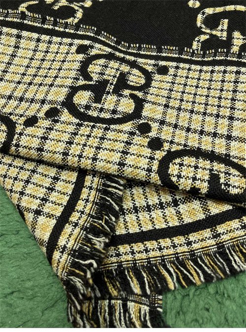 구찌 체크 GG 울 스카프