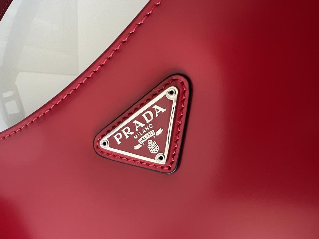 프라다 Cleo Brushed Leather Shoulder