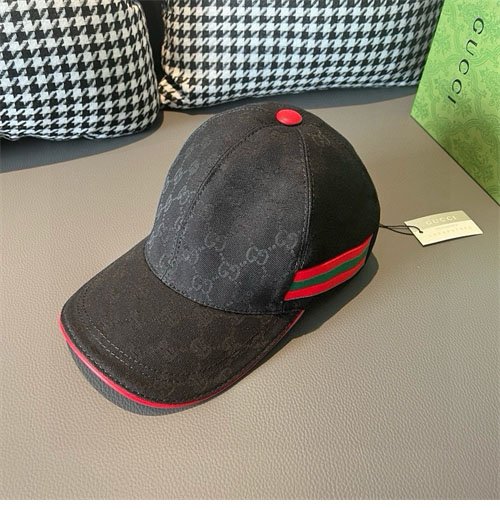 구찌 GG 수프림 로고 볼캡