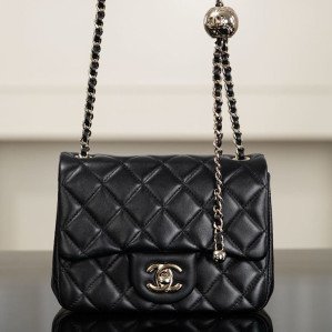 샤넬 25K 골드볼 클래식 플랩백 쁘띠삭 블랙