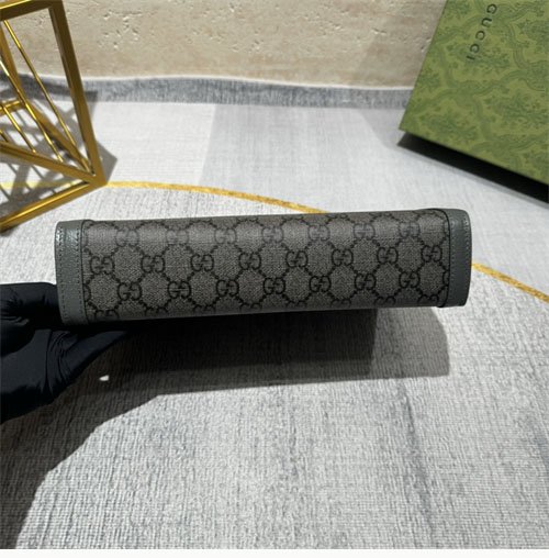 구찌 GG 수프림 캔버스 파우치 클러치백 760243