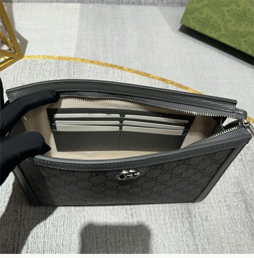 구찌 GG 수프림 캔버스 파우치 클러치백 760243