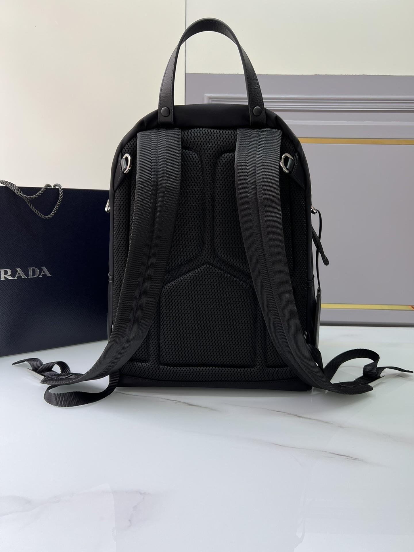 프라다 Nylon Triangle Logo Backpack
