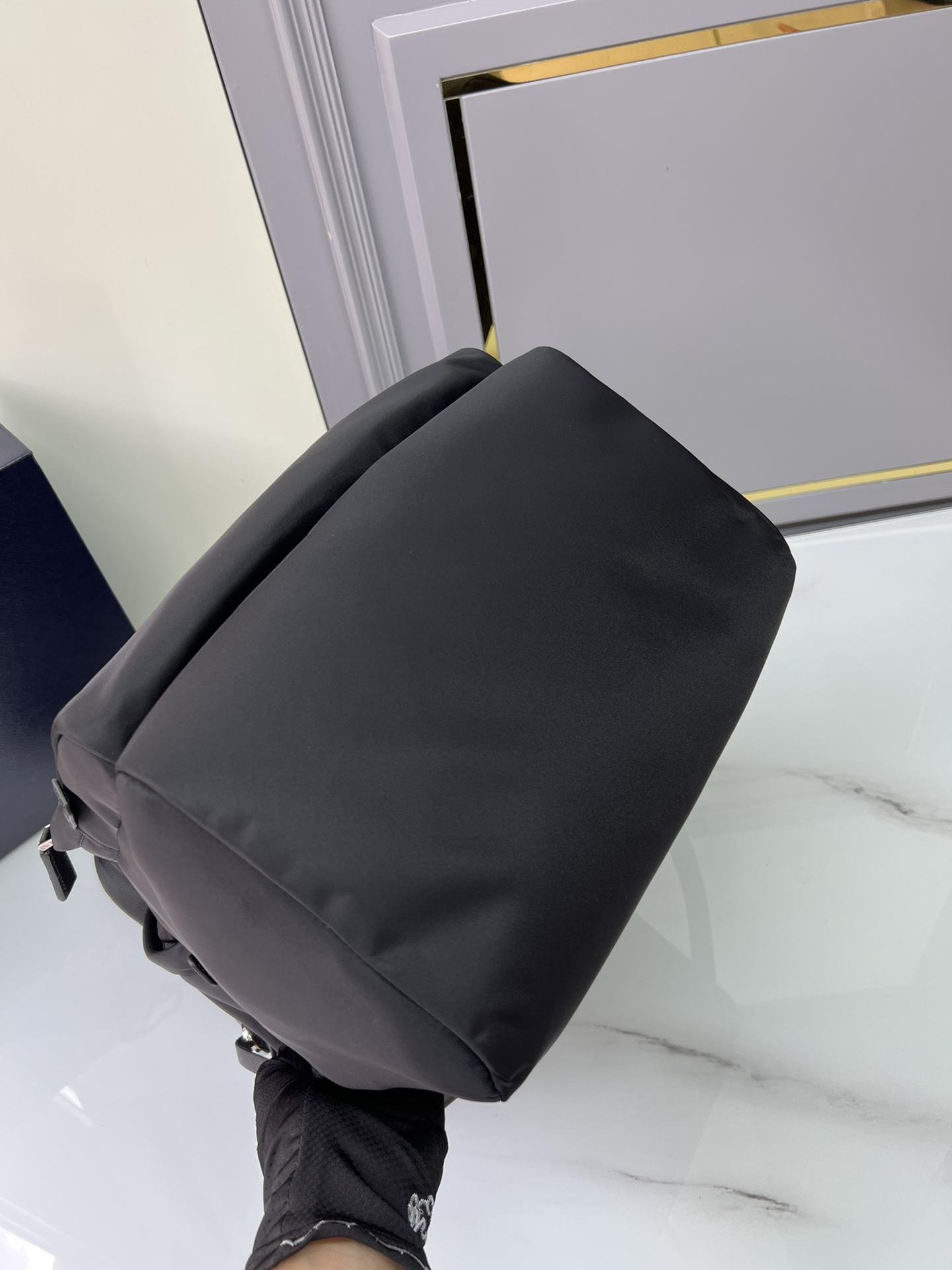 프라다 Nylon Triangle Logo Backpack