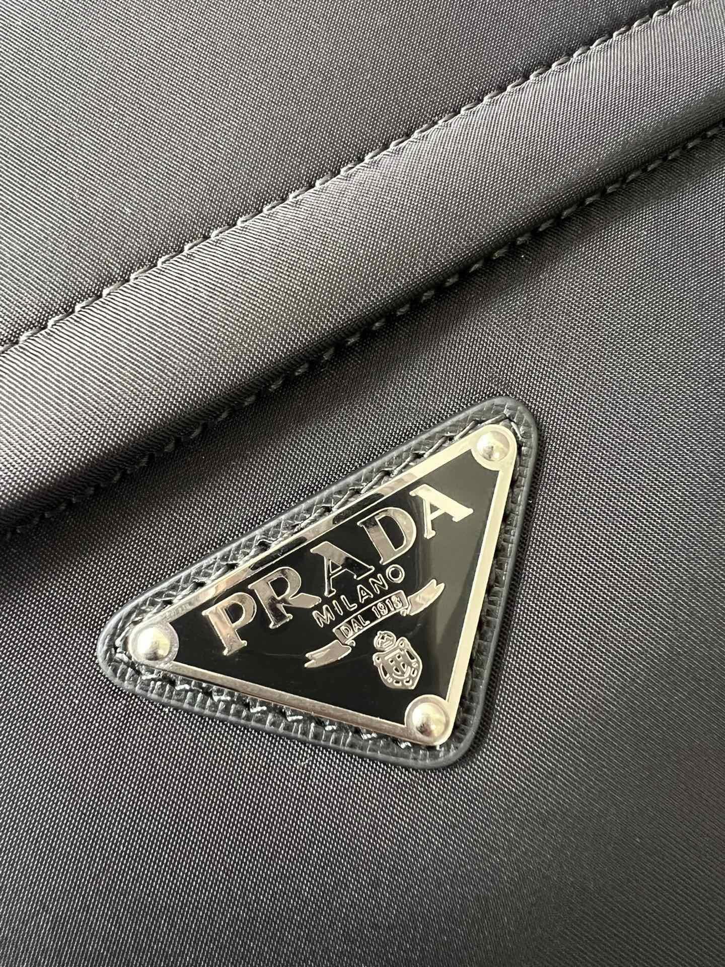 프라다 Nylon Triangle Logo Backpack