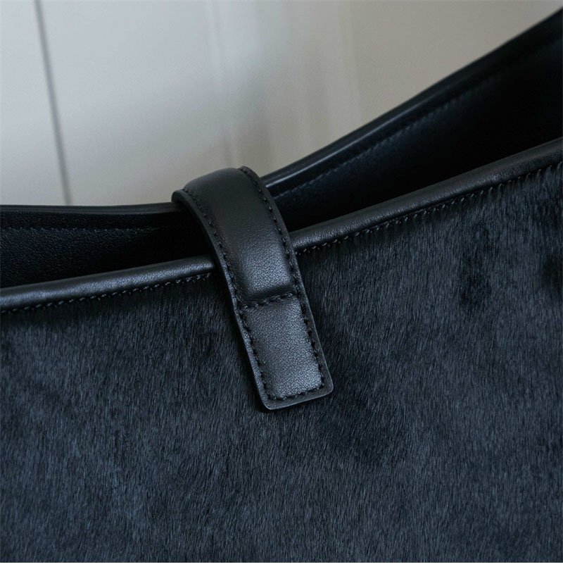 생로랑 Le 5 à 7 베아 쇼퍼토트백 블랙 763435