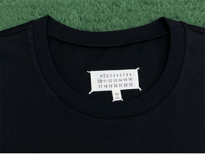 메종 마르지엘라 520 로고 반팔 티셔츠