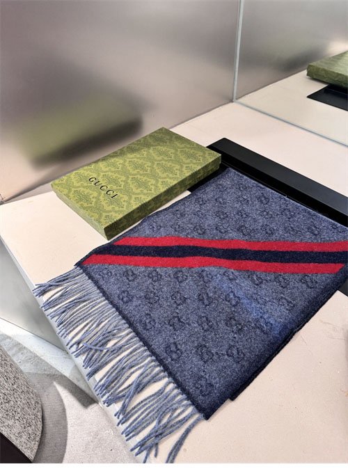 구찌 GG 웹 울 머플러