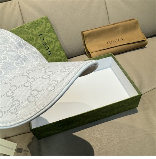 구찌 웹GG 캔버스 베이스 볼캡