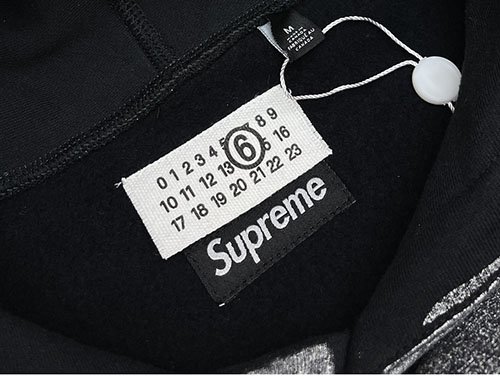 메종 마르지엘라 x 슈프림 포일 박스로고 후드