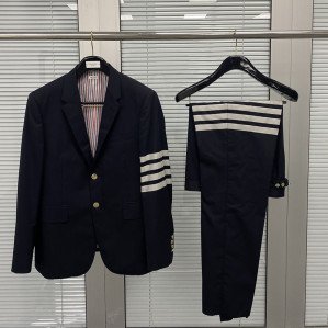 톰브라운 사선완장 4-Bar 플레인 우븐 클래식 블레이저 / 팬츠 세트