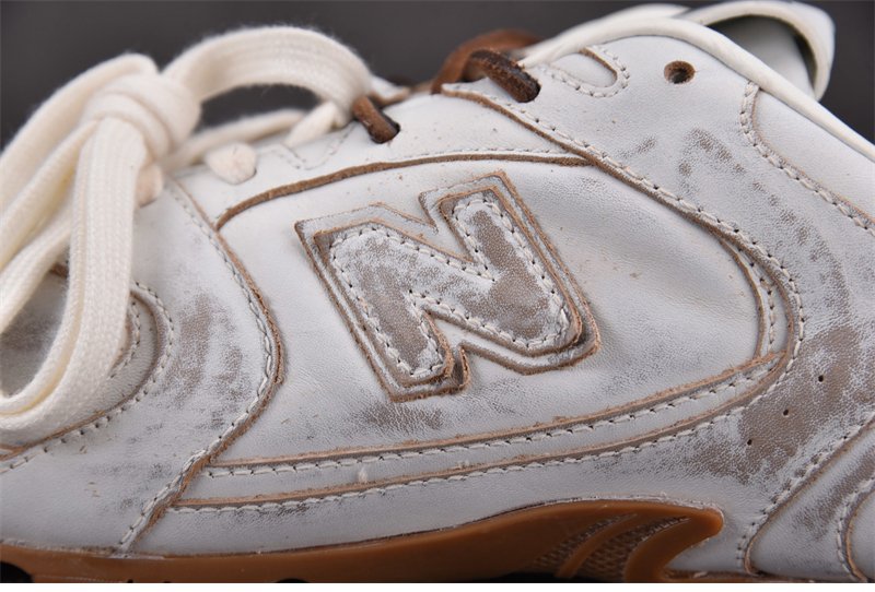 뉴발란스 x 미우미우 530 SL 빈티지 화이트