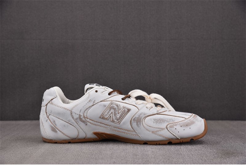 뉴발란스 x 미우미우 530 SL 빈티지 화이트