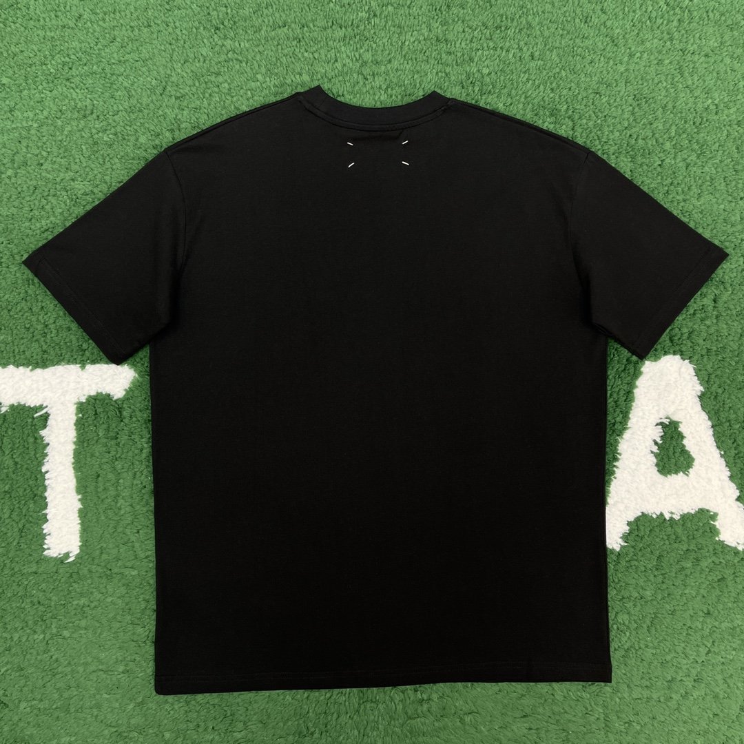 마르지엘라 MM6 시그니처 520 숫자 반팔 티셔츠 “2COLOR”