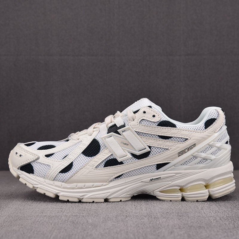 뉴발란스 1906R 폴카 도트 화이트 M1906RPC