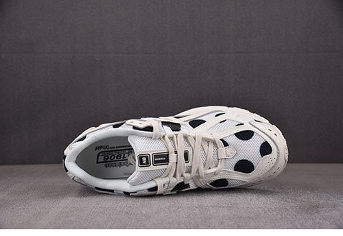 뉴발란스 1906R 폴카 도트 화이트 M1906RPC