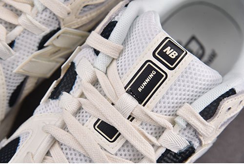 뉴발란스 1906R 폴카 도트 화이트 M1906RPC