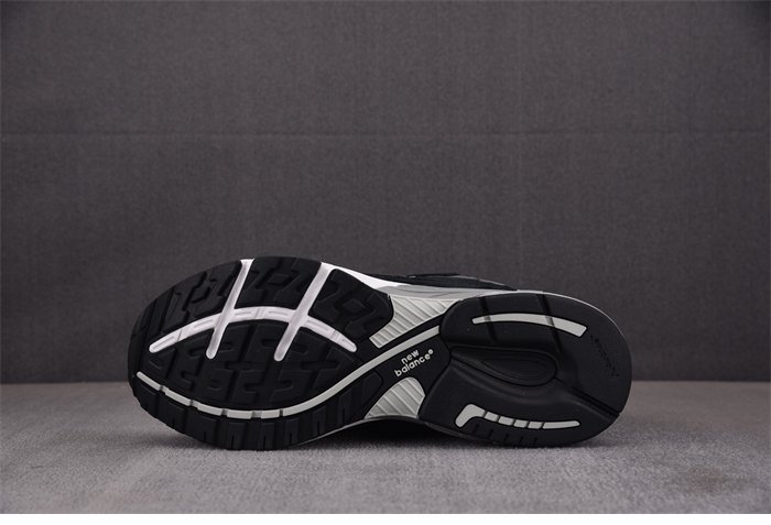 뉴발란스 993 MiUSA 블랙