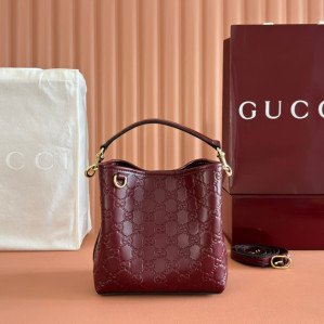 구찌 GG Emblem Bucket